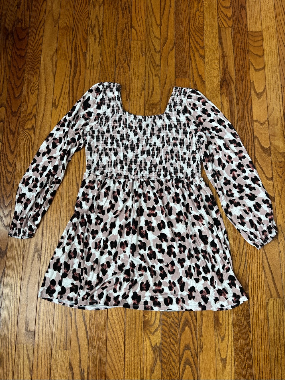 Women’s Smocked Long-Sleeve Leopard Print Dress in Cream and Pink Size XL